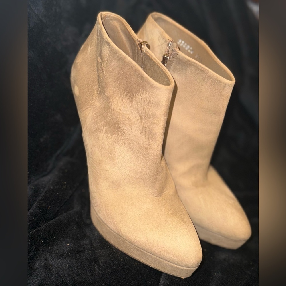 Gucci Suede Striped Boots Women's Size: 39.5 - Picture 6 of 16